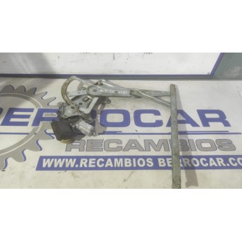 ELEVALUNAS TRASERO DERECHO 698300F020 