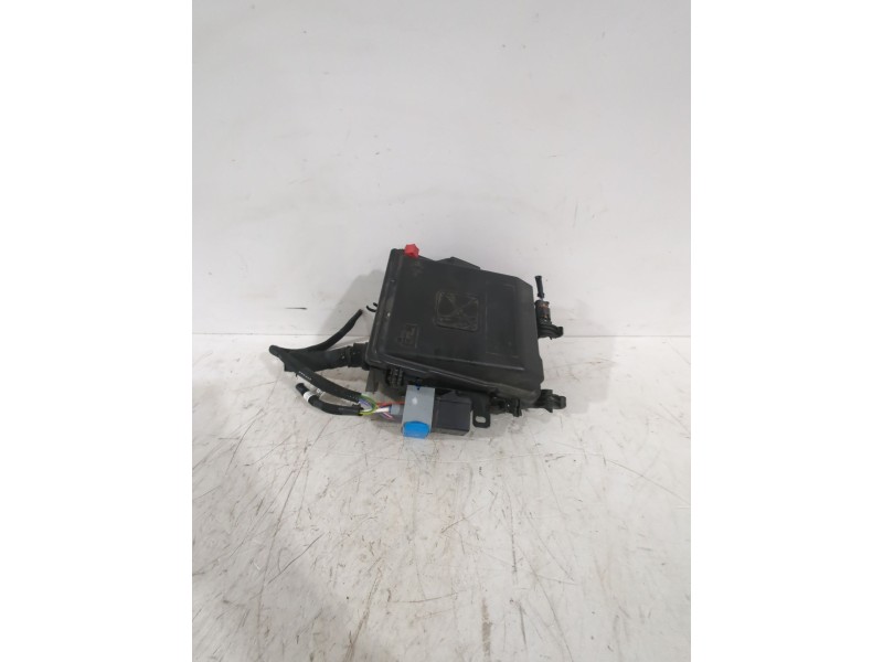 Recambio de caja reles / fusibles para peugeot rifter 1.5 bluehdi 100 referencia OEM IAM 9804848580  