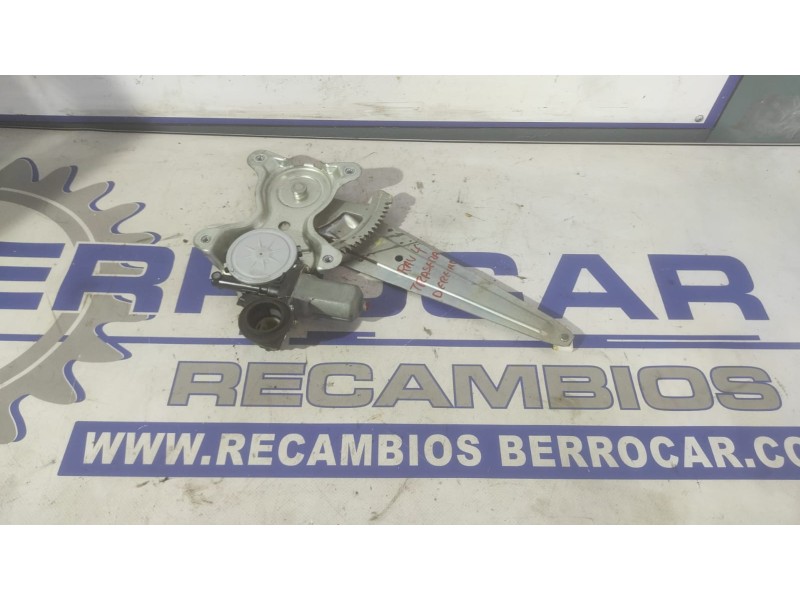 Recambio de elevalunas trasero derecho para toyota rav 4 (a3) 2.2 d-4d cat referencia OEM IAM 8572035140  