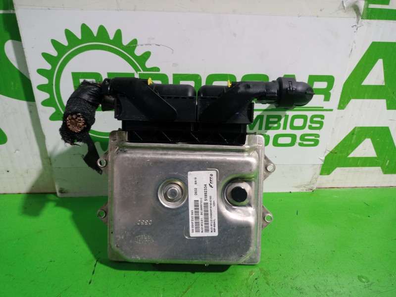 Recambio de centralita motor uce para fiat 500 cabrio (150) lounge referencia OEM IAM 51892334  