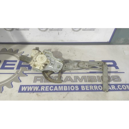 Recambio de elevalunas trasero derecho para toyota avensis berlina (t25) 1.8 16v cat referencia OEM IAM 0130822031  