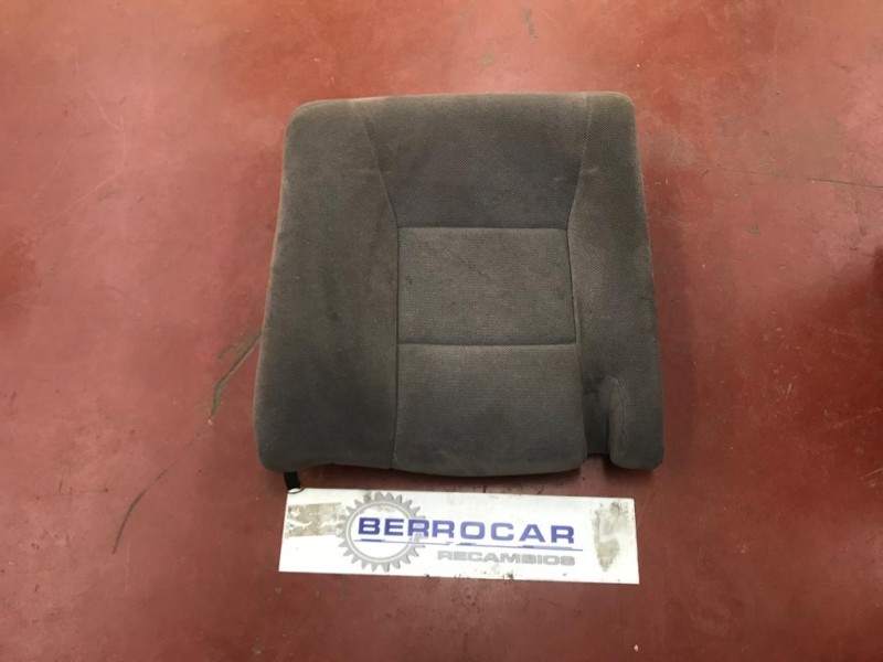 Recambio de asientos traseros para saab 9-3 berlina 2.0 cat referencia OEM IAM 4369302  
