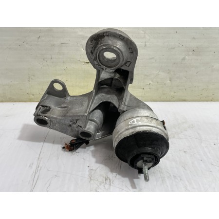 Recambio de soporte motor derecho para volkswagen passat berlina (3b3) advance referencia OEM IAM 8E0199352D  