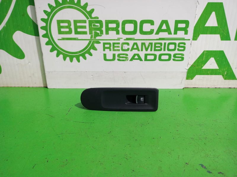 Recambio de mando elevalunas delantero derecho para volkswagen golf vi (5k1) advance referencia OEM IAM 5K0867256  