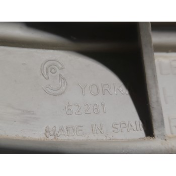 Recambio de piloto trasero derecho para opel zafira a elegance referencia OEM IAM 62281  