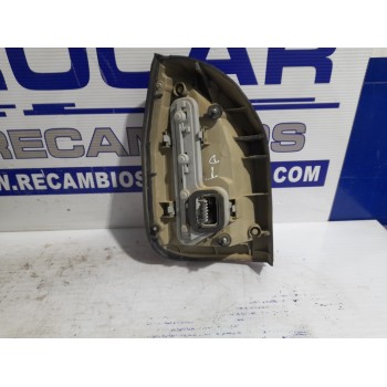 Recambio de piloto trasero derecho para opel zafira a elegance referencia OEM IAM 62281  