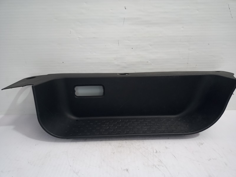 Recambio de reposapies para renault trafic furgón l1h1 2,7t referencia OEM IAM 93450152  