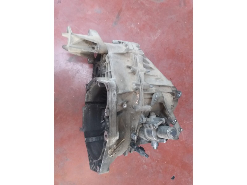 Recambio de caja cambios para opel insignia berlina 2.0 16v cdti referencia OEM IAM 55561696  