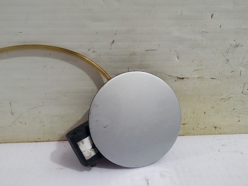 Recambio de tapa exterior combustible para volkswagen passat berlina (3b3) advance referencia OEM IAM 3B7809857  