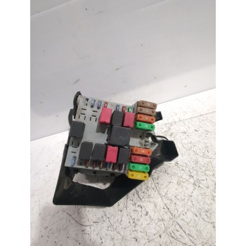 Recambio de caja reles / fusibles para lancia musa (350_) 1.4 (350.axf1a) referencia OEM IAM 51799612  