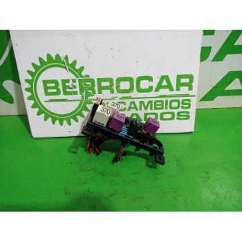 CAJA RELES / FUSIBLES 4F0937503 