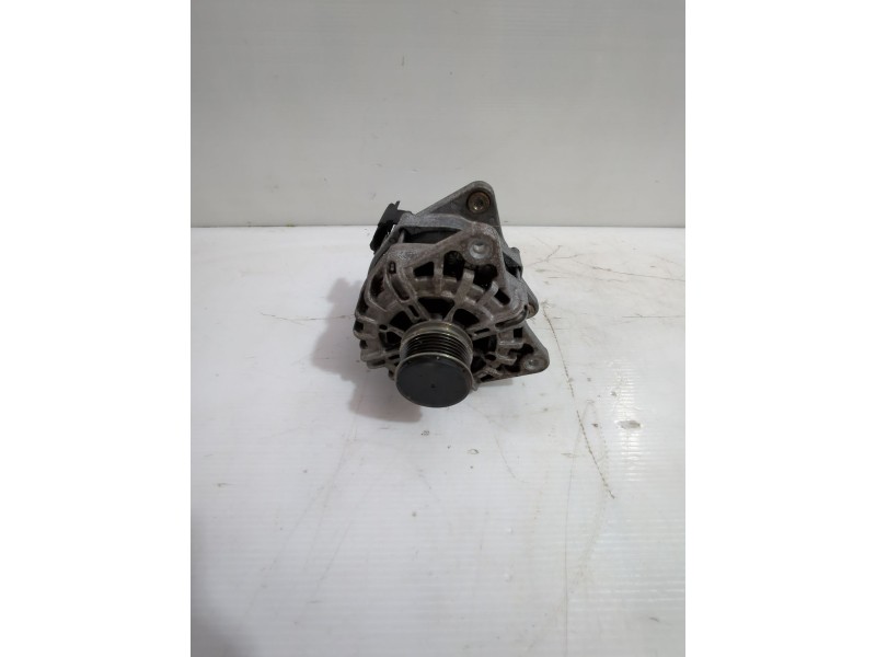 Recambio de alternador para nissan qashqai ii (j11, j11_) 1.5 dci referencia OEM IAM 231004EA0A  