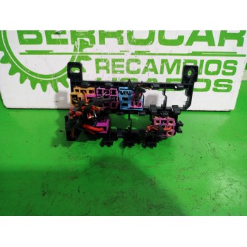 Recambio de caja reles / fusibles para audi a6 berlina (4f2) 2.4 referencia OEM IAM 4F0937503  