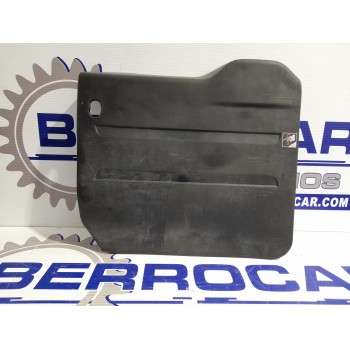 GUARNECIDO PORTON TRASERO 735482746 