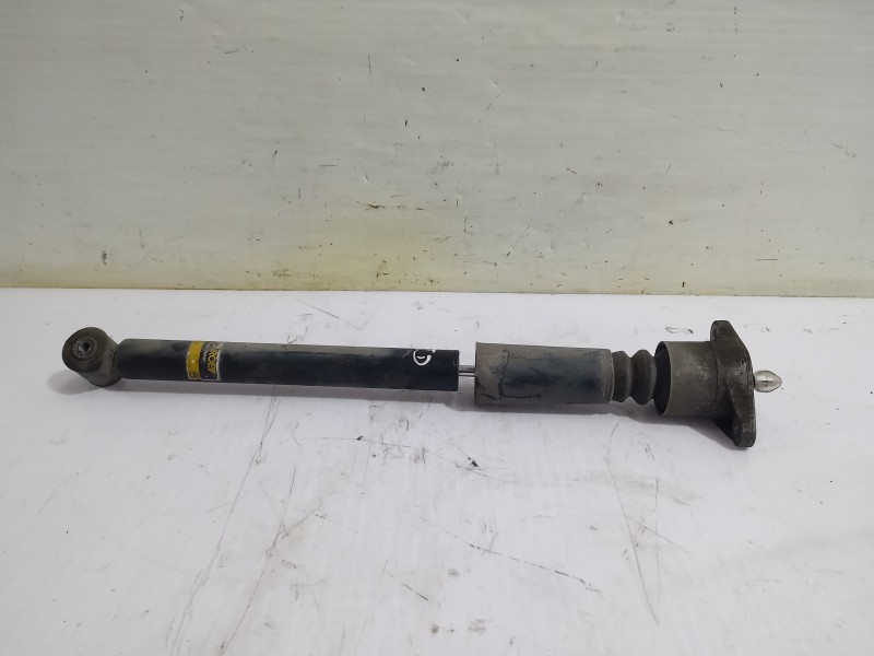 Recambio de amortiguador trasero derecho para volkswagen passat berlina (3b3) advance referencia OEM IAM 3B5513031E  