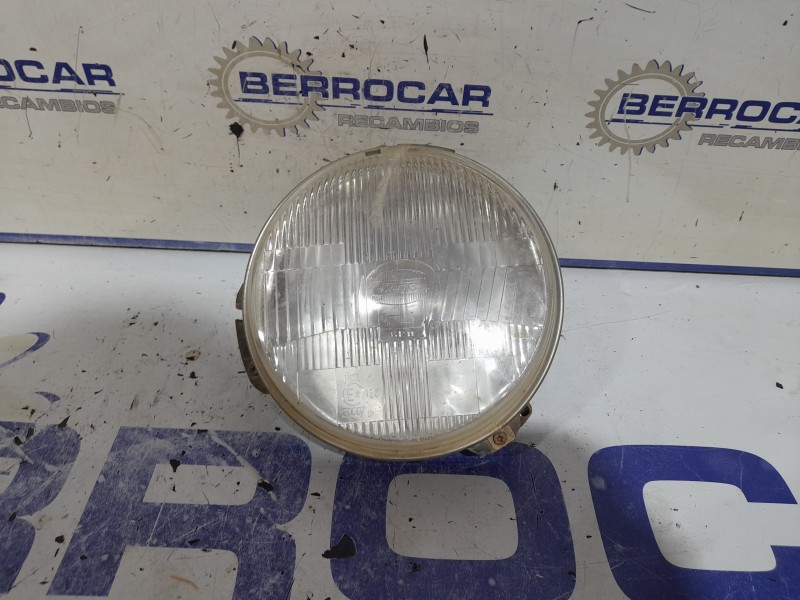 Recambio de faro derecho para mitsubishi montero (l040) 2.5 turbodiesel referencia OEM IAM MB622232  