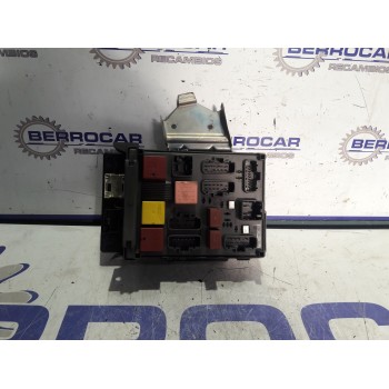 Recambio de caja reles / fusibles para renault espace iv (jk0) 2.2 dci turbodiesel referencia OEM IAM 8200401258  