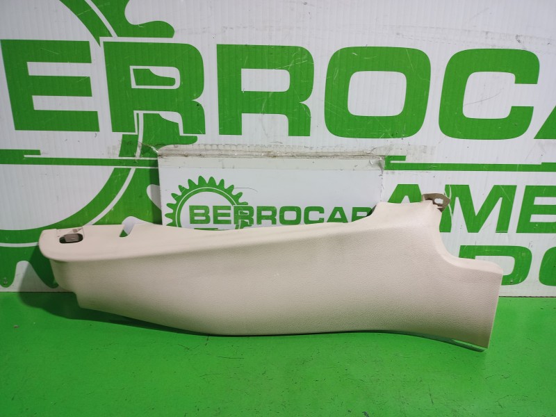 Recambio de moldura para volkswagen golf vi (5k1) advance referencia OEM IAM 1K4867766E  