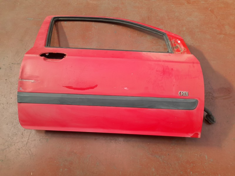 Recambio de puerta delantera derecha para hyundai getz (tb) 1.5 crdi cat referencia OEM IAM DAÑADA!! 76004-1C221  