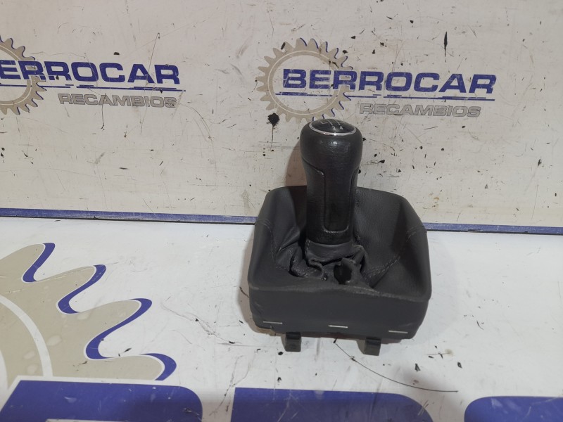 Recambio de guarnecidos palanca cambio para volkswagen polo (9n3) 1.4 tdi referencia OEM IAM 6Q1711113F  