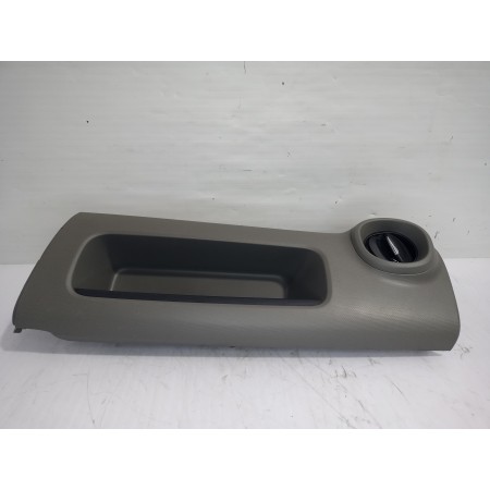 Recambio de aireador para renault trafic furgón l1h1 2,7t referencia OEM IAM 683107829R  