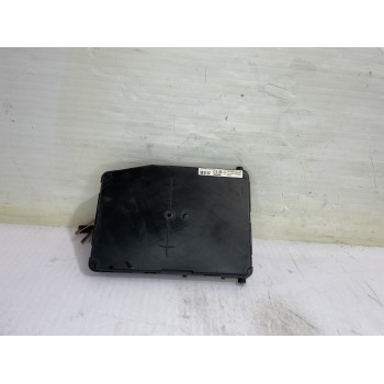 CAJA RELES / FUSIBLES 8200606824 