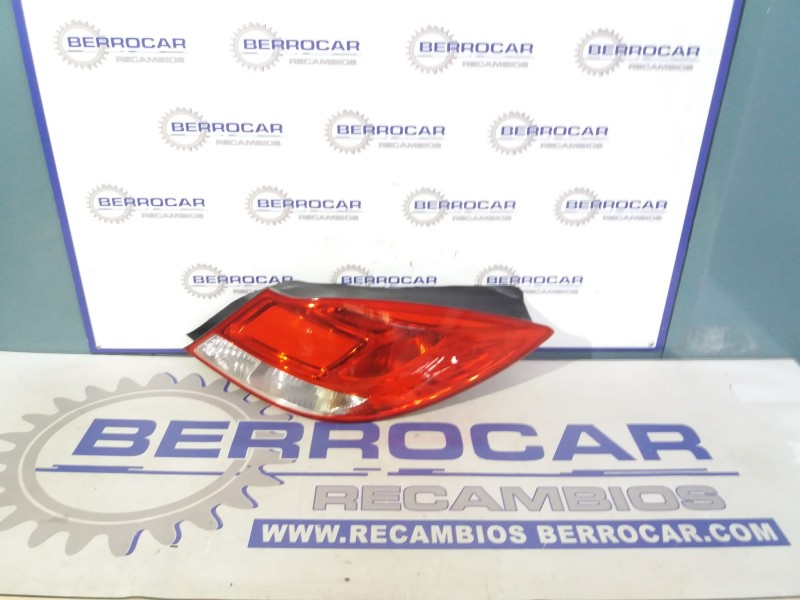 Recambio de piloto trasero derecho para opel insignia berlina 2.0 16v cdti referencia OEM IAM 13226837  