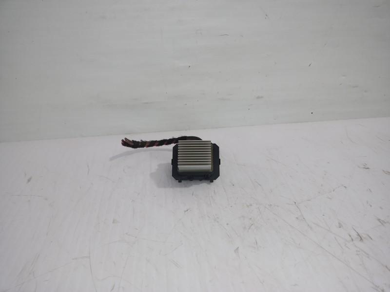 Recambio de resistencia calefaccion para renault trafic furgón l1h1 2,7t referencia OEM IAM T1031332XB  