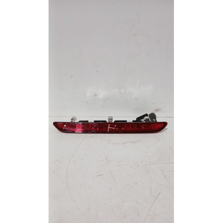 Recambio de piloto trasero central para hyundai i20 iii (bc3, bi3) 1.0 t-gdi referencia OEM IAM 92700Q0100  