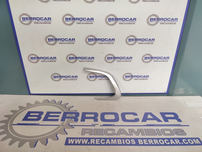 Recambio de moldura interior para opel insignia berlina 2.0 16v cdti referencia OEM IAM 13222209  