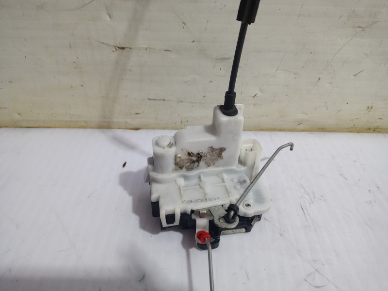 Recambio de cerradura puerta delantera izquierda para fiat 500 cabrio (150) aniversario referencia OEM IAM 51827414  