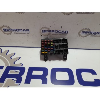Recambio de caja reles / fusibles para hyundai getz (tb) 1.5 crdi cat referencia OEM IAM 911981C001  