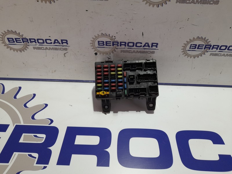 Recambio de caja reles / fusibles para hyundai getz (tb) 1.5 crdi cat referencia OEM IAM 911981C001  