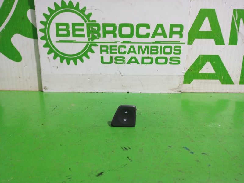 Recambio de mando elevalunas delantero izquierdo para fiat 500 cabrio (150) lounge referencia OEM IAM E30499  