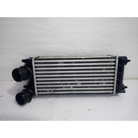 Recambio de intercooler para peugeot 3008 style referencia OEM IAM 9684212480  