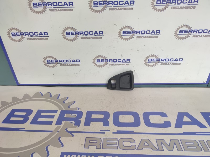 Recambio de moldura interior para opel insignia berlina 2.0 16v cdti referencia OEM IAM 13273681  