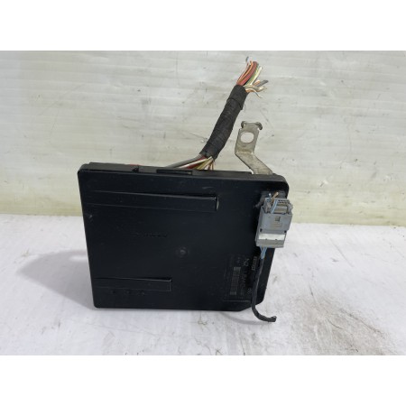 Recambio de caja reles / fusibles para renault scenic ii authentique referencia OEM IAM 8200481866  