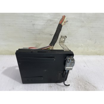 Recambio de caja reles / fusibles para renault scenic ii authentique referencia OEM IAM 8200481866  