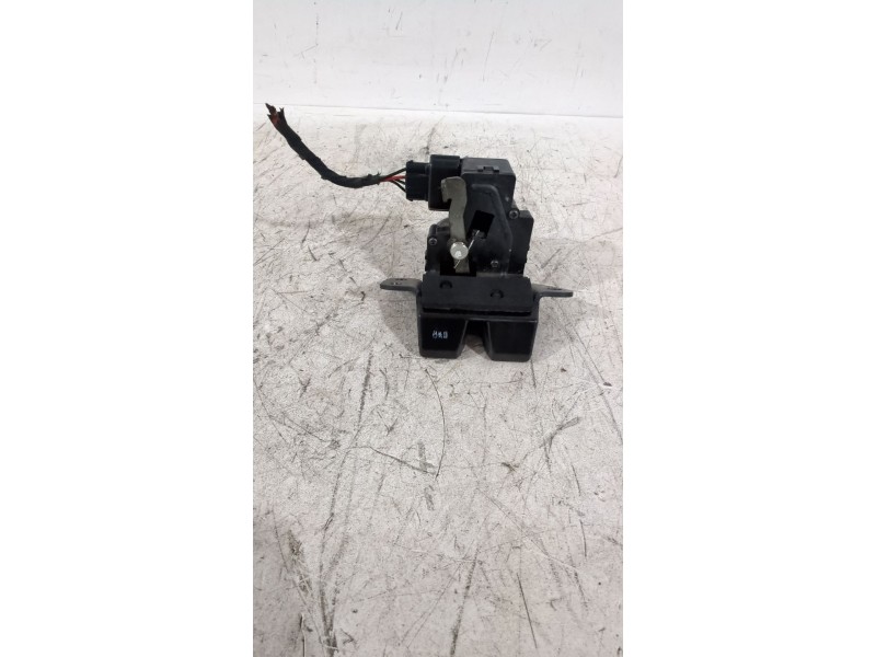 Recambio de cerradura maletero / porton para kia cee´d hatchback (ed) 1.6 crdi 90 referencia OEM IAM 812301H000  