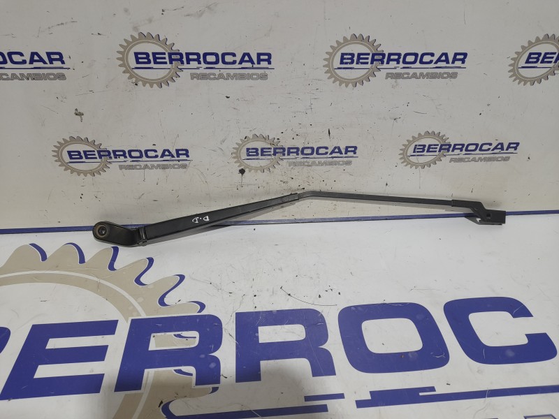 Recambio de brazo limpia delantero derecho para volkswagen polo (9n3) 1.4 tdi referencia OEM IAM 6Q1955410B  