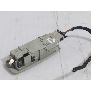 LUZ INTERIOR 3B0947291 