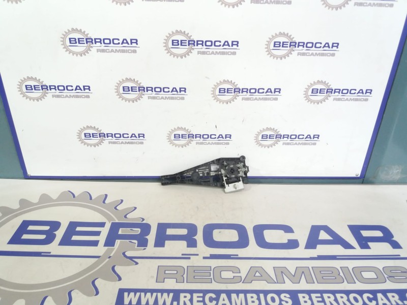 Recambio de maneta interior delantera izquierda para opel insignia berlina 2.0 16v cdti referencia OEM IAM 13503893  