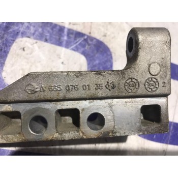 Recambio de soporte bomba inyeccion para ssangyong kyron 2.0 referencia OEM IAM A6650760135  