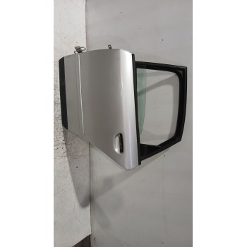 PUERTA TRASERA IZQUIERDA 8E0833051 