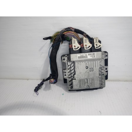 Recambio de centralita motor uce para peugeot 3008 style referencia OEM IAM 9800268980  