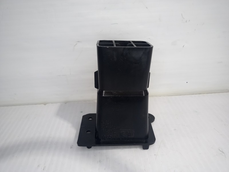 Recambio de punta chasis delantera para peugeot 3008 style referencia OEM IAM 9682791480  