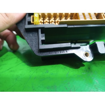 Recambio de caja reles / fusibles para audi a6 berlina (4f2) 2.4 referencia OEM IAM 4F1971845A  