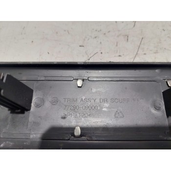 Recambio de moldura interior para ssangyong kyron 2.0 xdi referencia OEM IAM 7729009000  