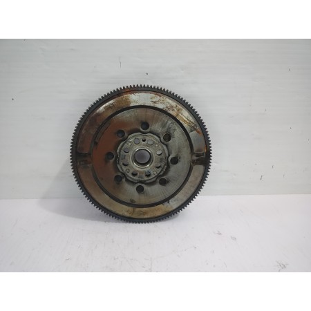 Recambio de volante motor para renault trafic furgón l1h1 2,7t referencia OEM IAM 123101986R  