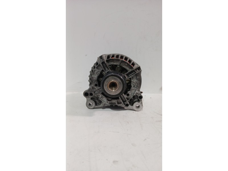Recambio de alternador para audi a4 b6 (8e2) 1.9 tdi referencia OEM IAM 06F903023F  